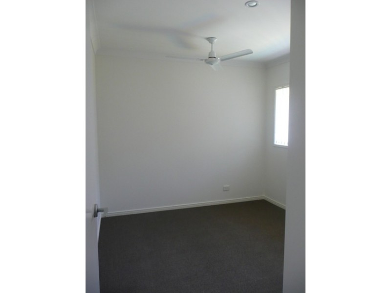 42 Mcleay Cct, Upper Coomera QLD 4209