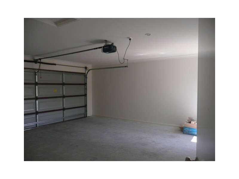 42 Mcleay Cct, Upper Coomera QLD 4209