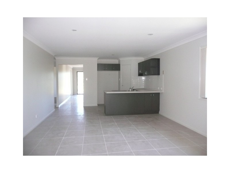 6 Hanover Drive, Pimpama QLD 4209
