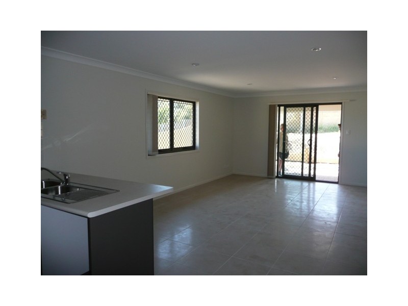 6 Hanover Drive, Pimpama QLD 4209