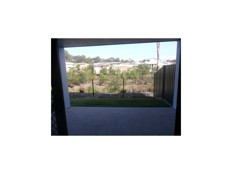 2/25 Bellagio Crescent, Coomera QLD 4209