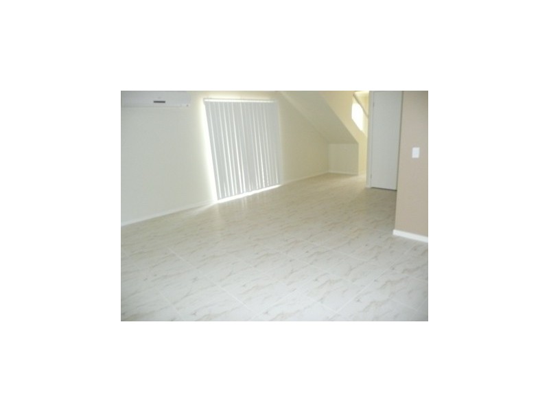 2/5 Elise, Coomera QLD 4209