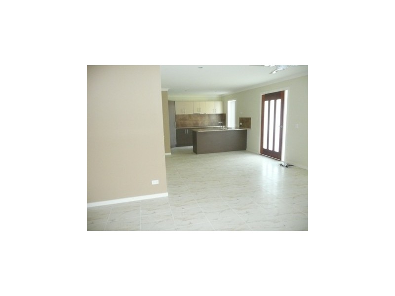 2/5 Elise, Coomera QLD 4209