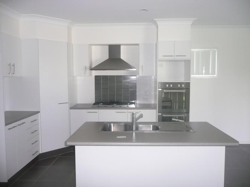 4 Picton, Upper Coomera QLD 4209