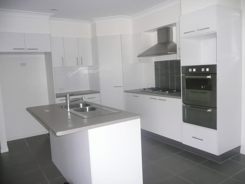 4 Picton, Upper Coomera QLD 4209