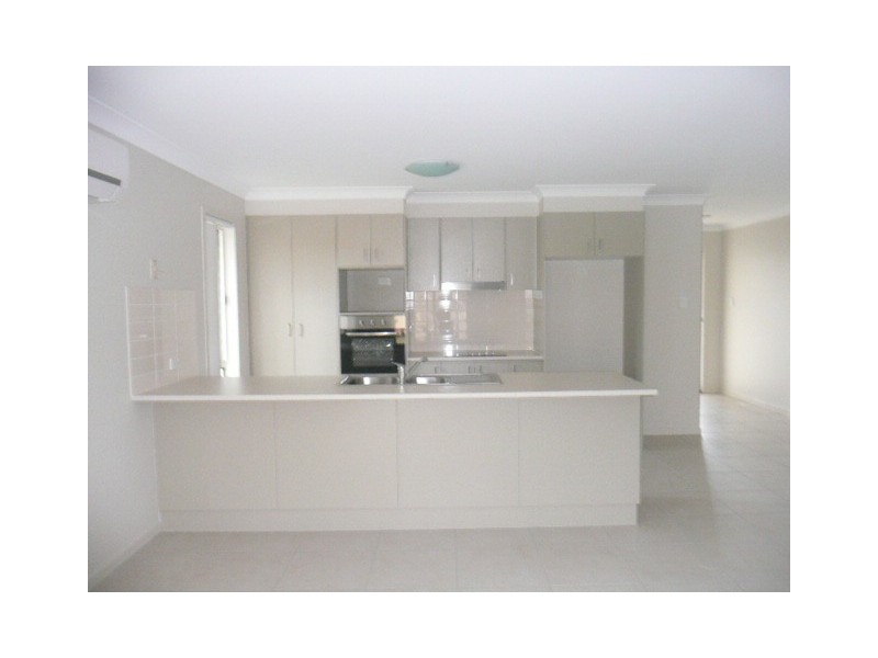 6 Goolwa Crt, Pimpama QLD 4209