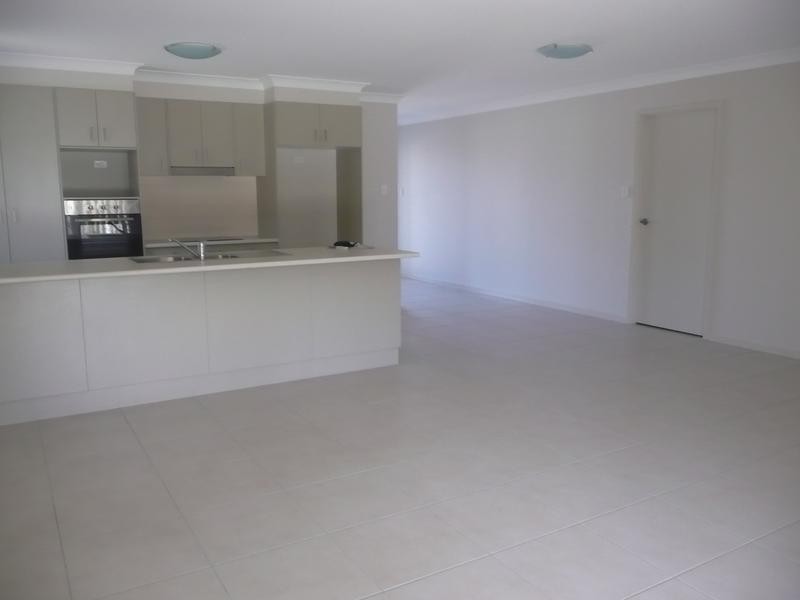 6 Goolwa Crt, Pimpama QLD 4209