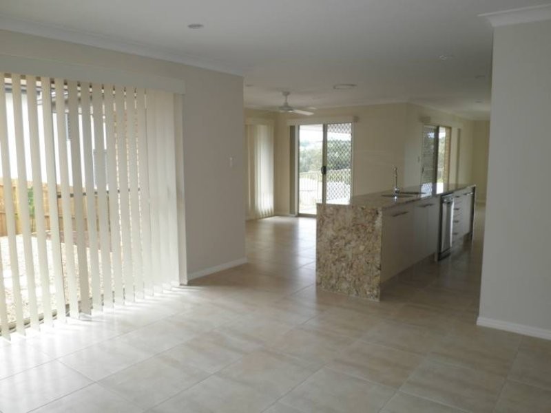 Pacific Pines QLD 4211