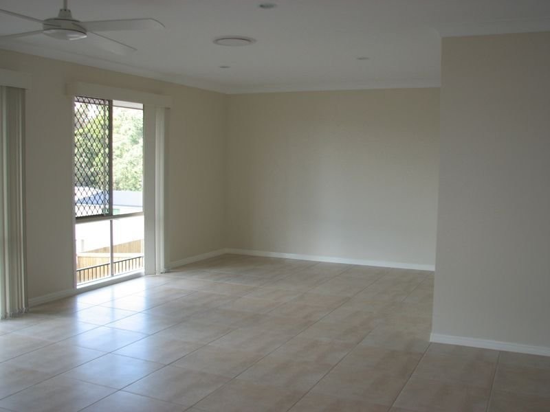 Pacific Pines QLD 4211