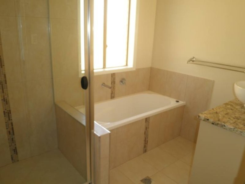 Pacific Pines QLD 4211