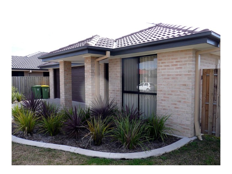 16 Ansett Way, Upper Coomera QLD 4209