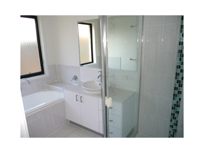 16 Ansett Way, Upper Coomera QLD 4209