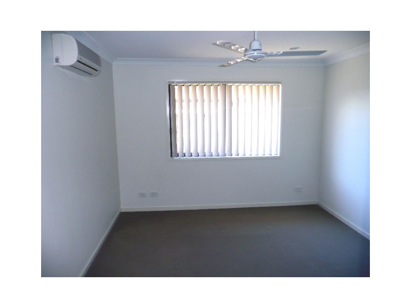 16 Ansett Way, Upper Coomera QLD 4209