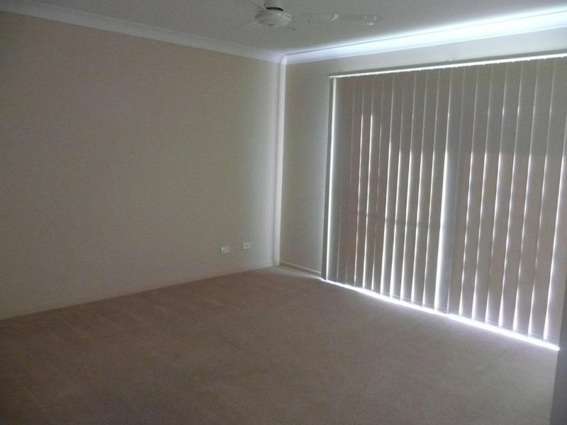 17 B Park Esplanade, Coomera QLD 4209