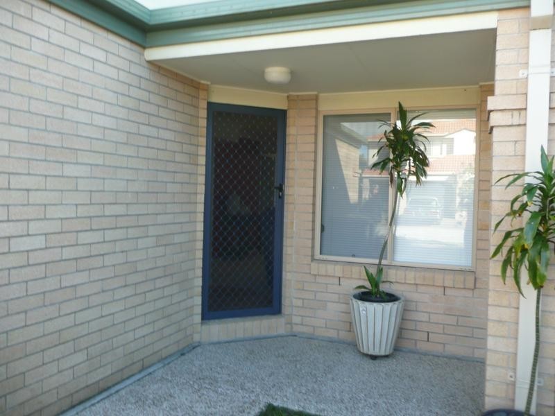 2/2 Bos Drive, Coomera QLD 4209