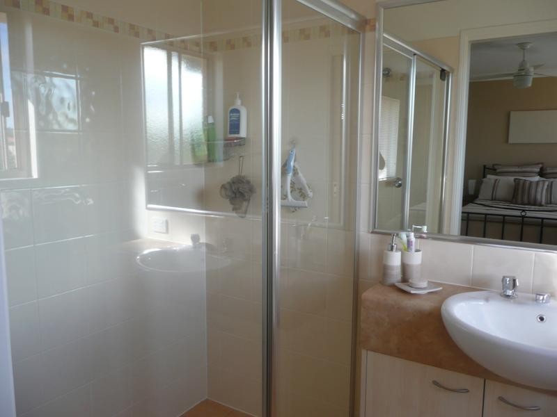 2/2 Bos Drive, Coomera QLD 4209