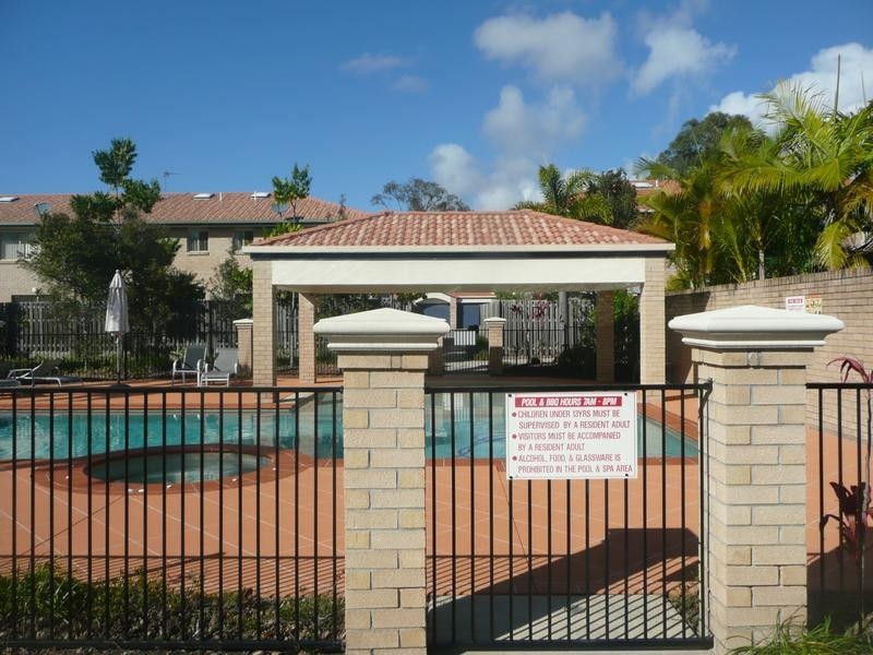 2/2 Bos Drive, Coomera QLD 4209