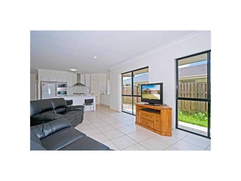 21 Ansett Way, Upper Coomera QLD 4209