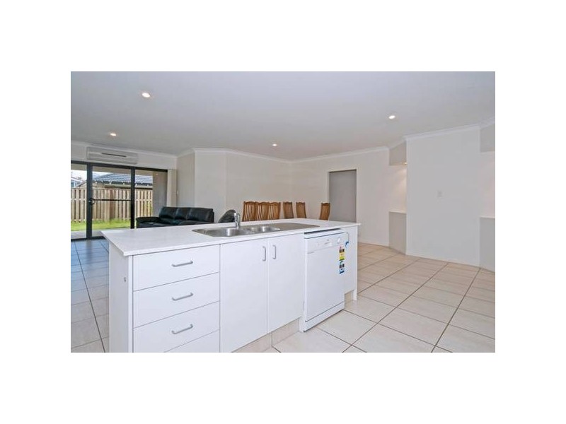 21 Ansett Way, Upper Coomera QLD 4209