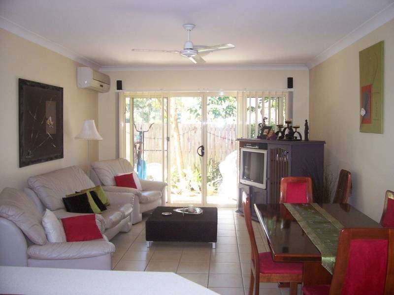 2/7 Ulrich Street, Upper Coomera QLD 4209