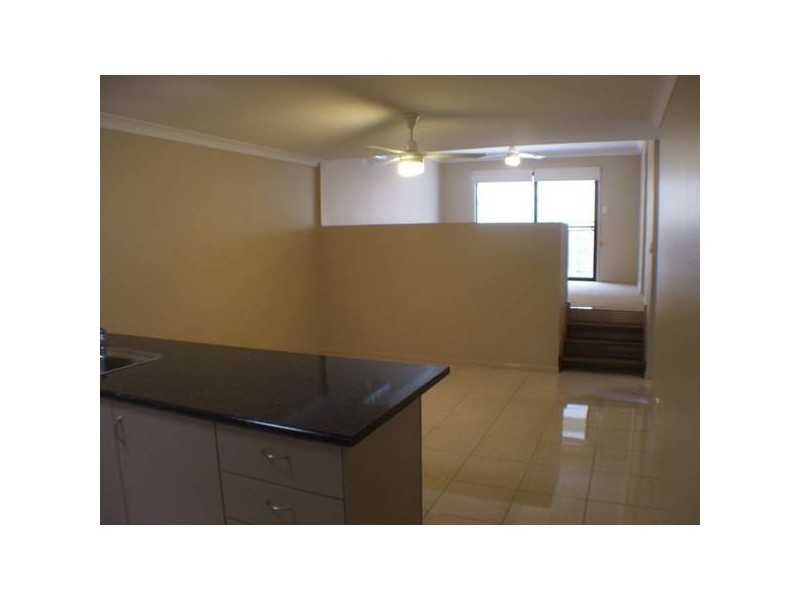 2/24 Cranberrie Crescent, Pimpama QLD 4209