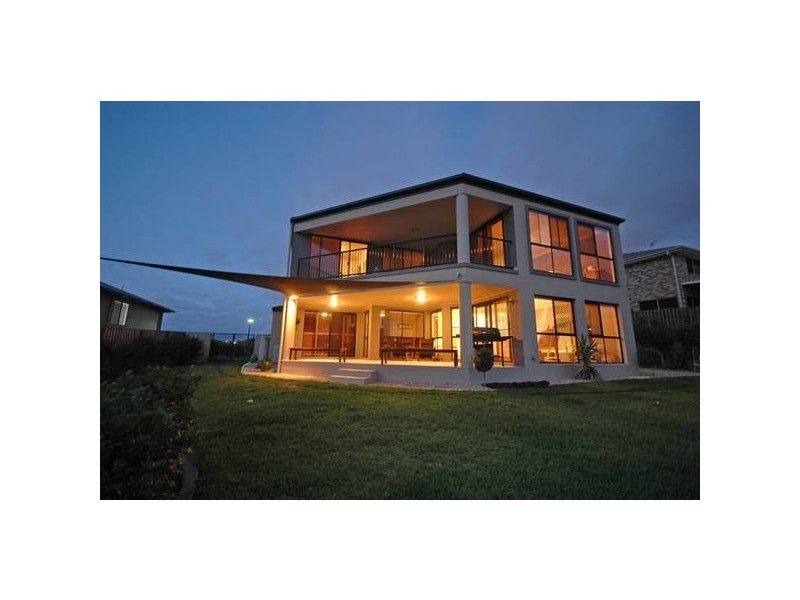 Pacific Pines QLD 4211