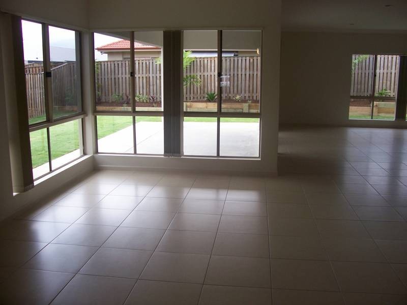 6 Millet, Upper Coomera QLD 4209