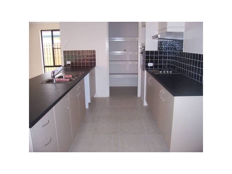18 Kingsford Drive, Upper Coomera QLD 4209