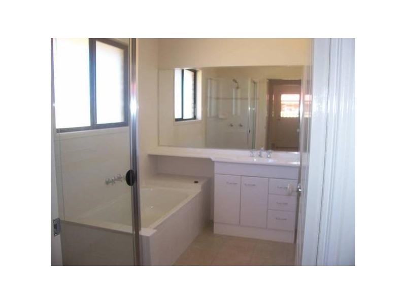 18 Kingsford Drive, Upper Coomera QLD 4209