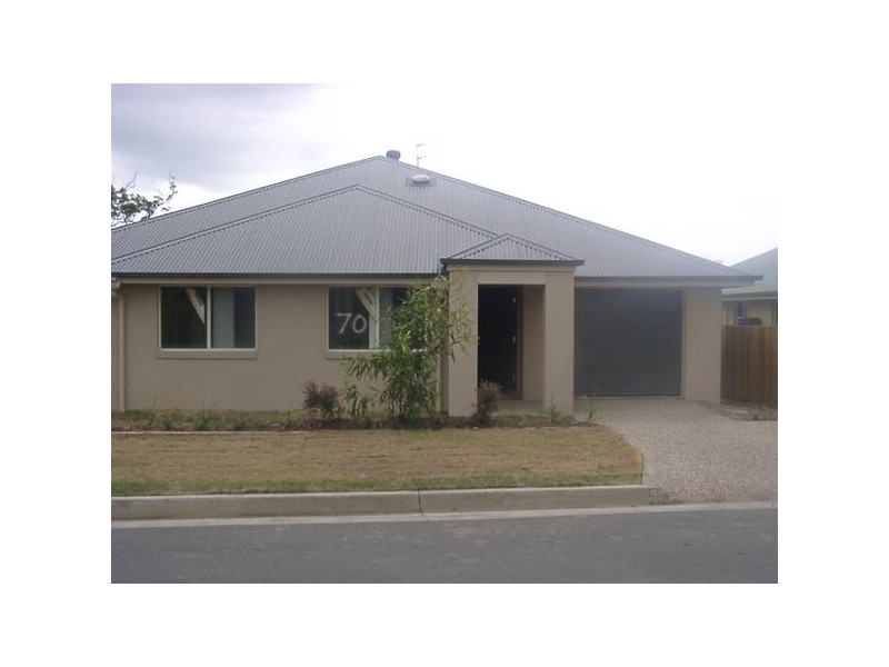 2/27 Valda Avenue, Coomera QLD 4209