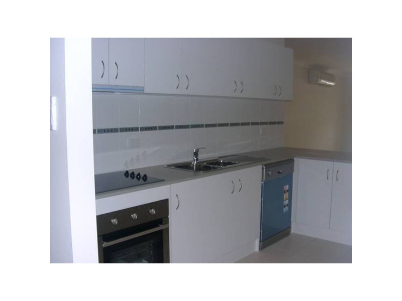 2/27 Valda Avenue, Coomera QLD 4209