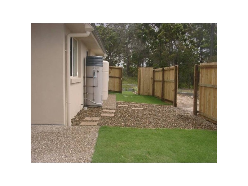 2/27 Valda Avenue, Coomera QLD 4209