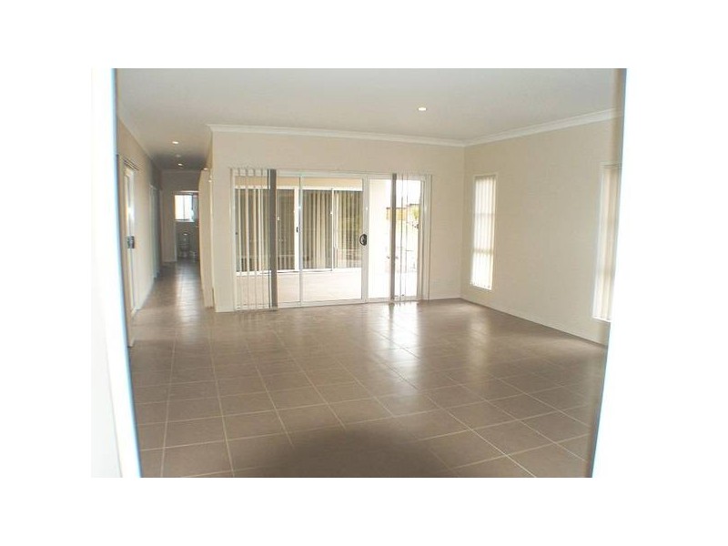 329 Wings Street, Upper Coomera QLD 4209