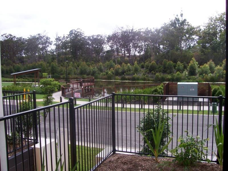 6/23 Park Esplanade, Coomera QLD 4209
