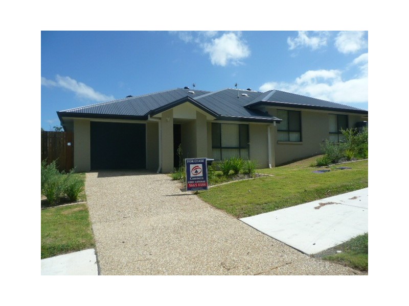 1/2 Valda Avenue, Coomera QLD 4209