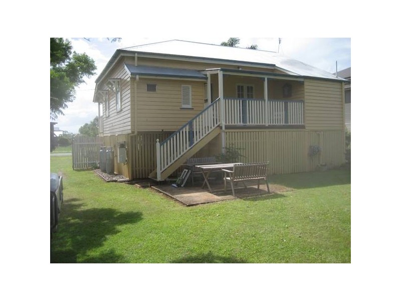 102 High Street, Russell Island QLD 4184