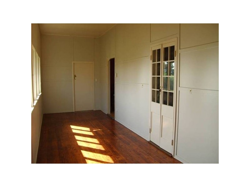 102 High Street, Russell Island QLD 4184