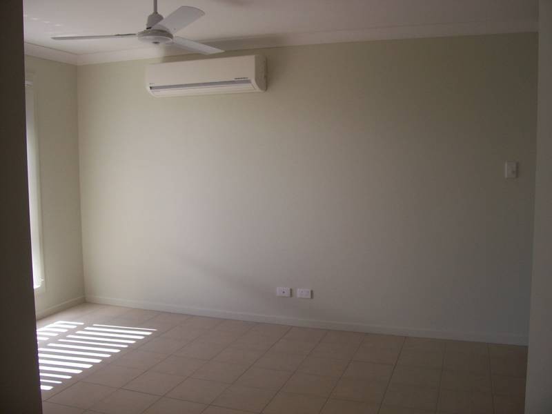 8 Moorhen Street, Coomera QLD 4209