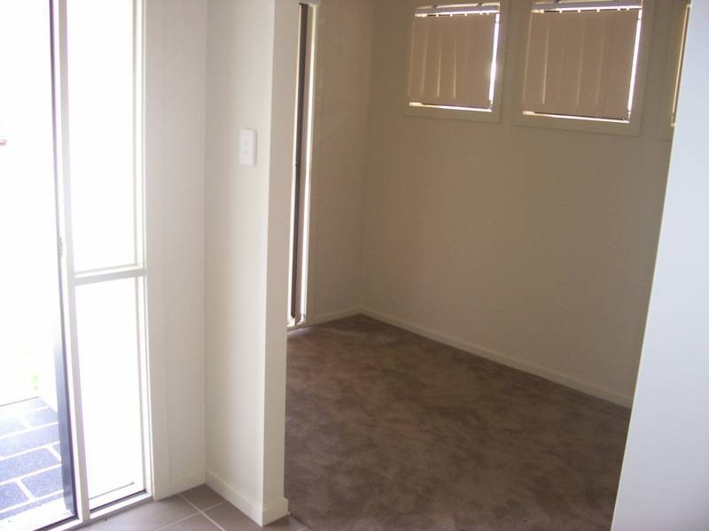 4 Heron Close, Coomera QLD 4209