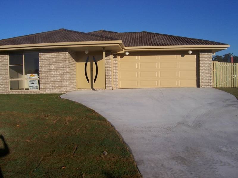 8 Flynn Street, Upper Coomera QLD 4209