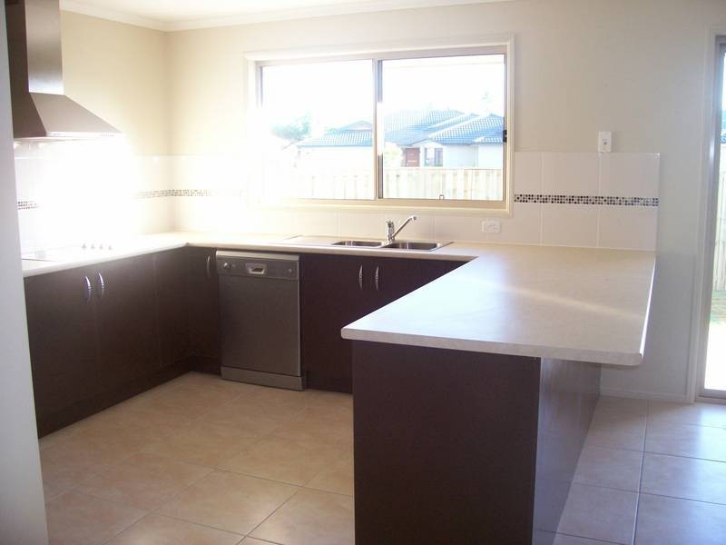 8 Flynn Street, Upper Coomera QLD 4209