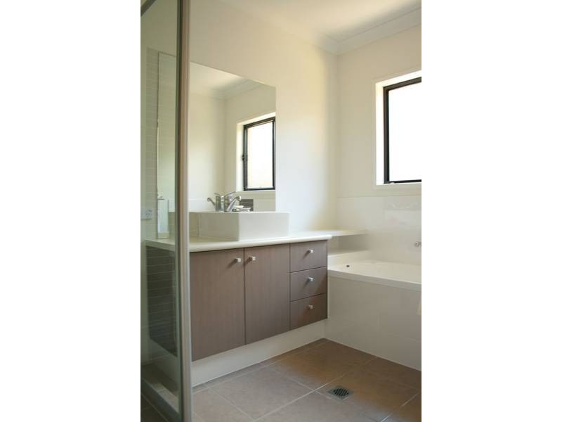 10 Torrington St, Upper Coomera QLD 4209