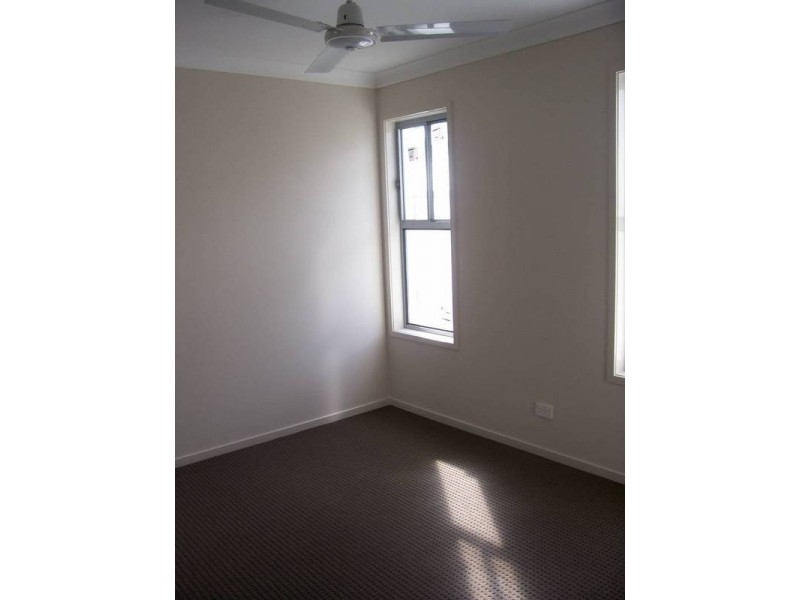 102 Treeline Cct, Upper Coomera QLD 4209