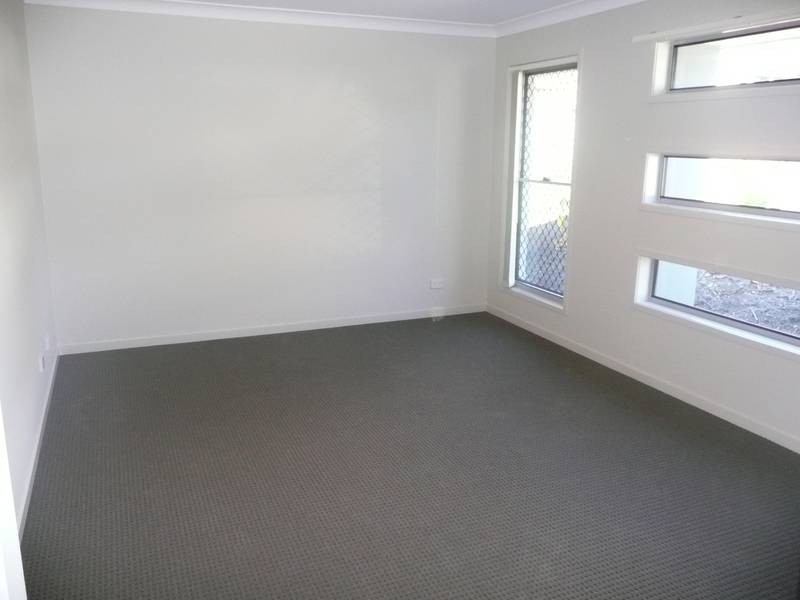 102 Treeline Cct, Upper Coomera QLD 4209