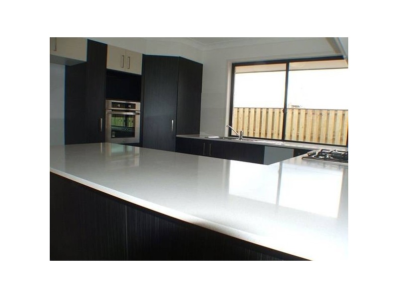 8 Runway Dr, Upper Coomera QLD 4209