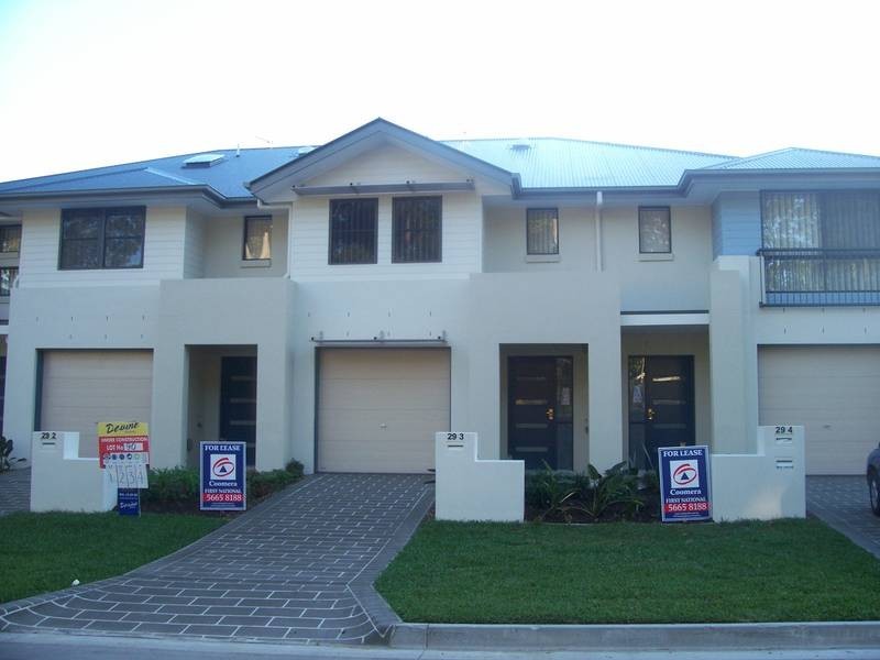 2/29 Seagreen Drive, Coomera QLD 4209