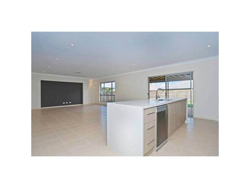 11 Watercress St, Upper Coomera QLD 4209
