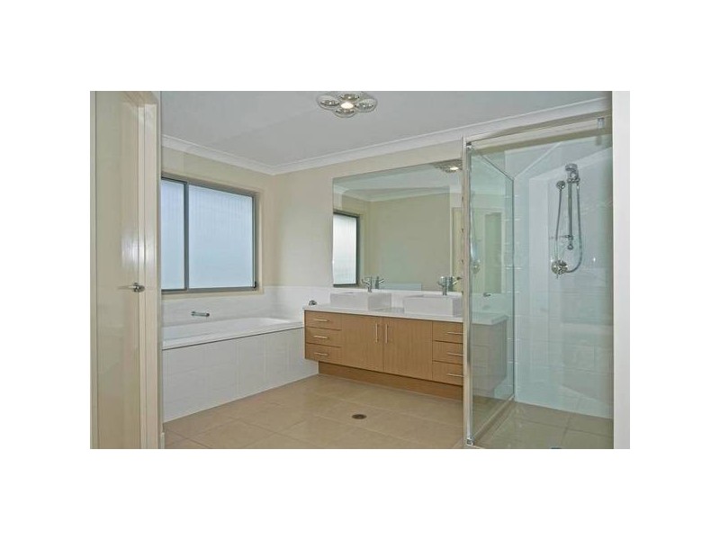 11 Watercress St, Upper Coomera QLD 4209