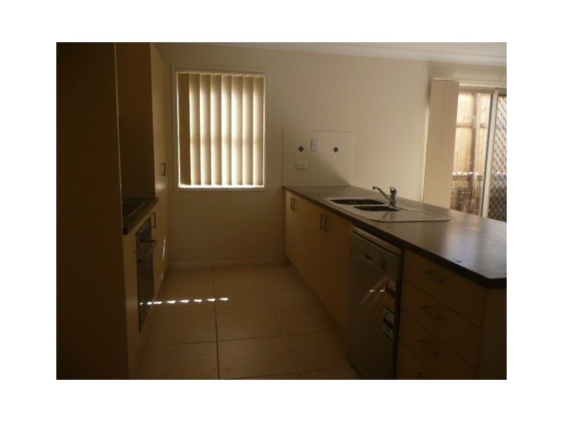 B/26 Lauren Grove, Upper Coomera QLD 4209
