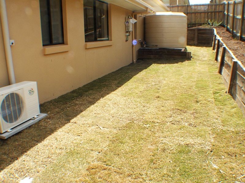 2/24 Cranberrie Crescent, Pimpama QLD 4209